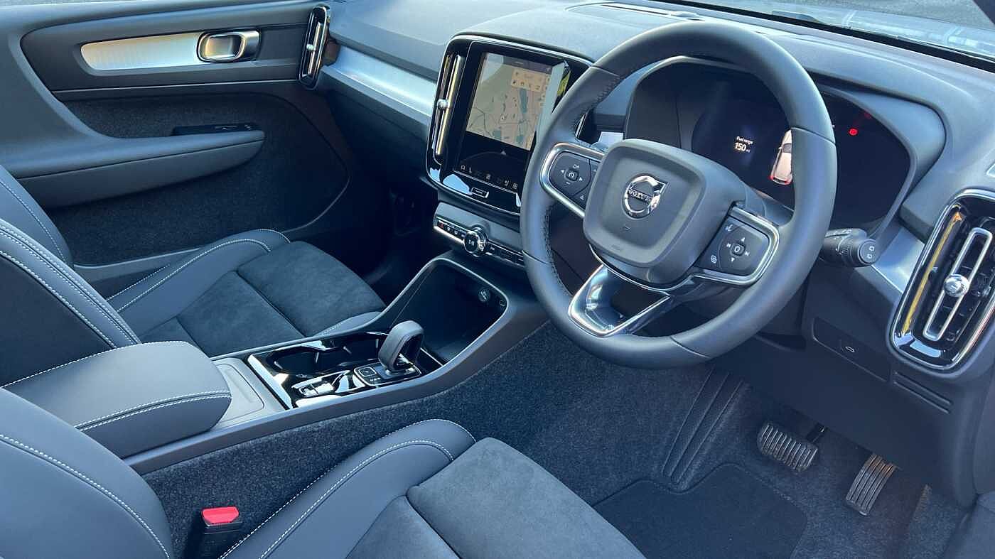 Used Volvo XC40 2025 for sale - 76888294: Photo 4