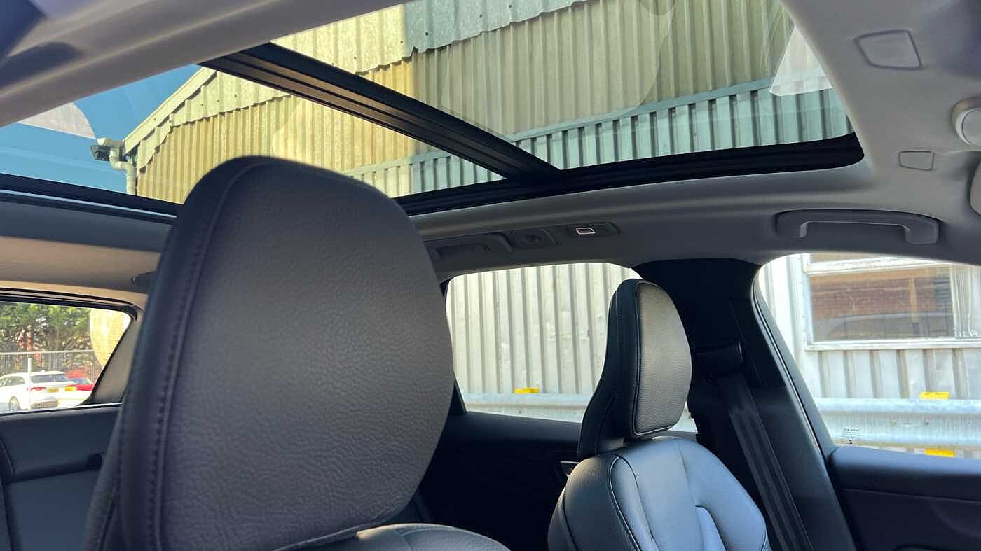 Used Volvo XC60 2024 for sale - 76800468: Photo 32