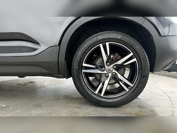Used Volvo XC40 2022 for sale - 79603209: Photo
