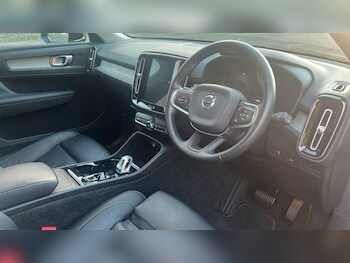 Used Volvo XC40 2019 for sale - 76154309: Photo 3