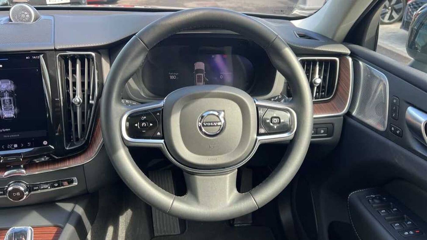 Used Volvo XC60 2023 for sale - 75859652: Photo 11
