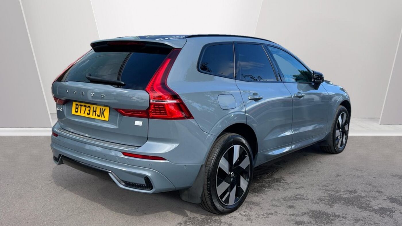 Used Volvo XC60 2023 for sale - 75859652: Photo 2