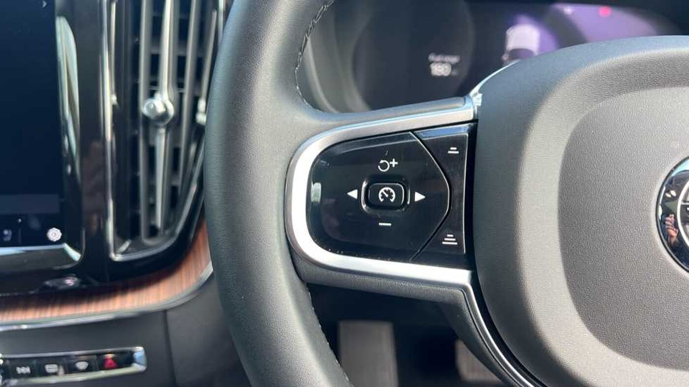 Used Volvo XC60 2023 for sale - 75859652: Photo 25