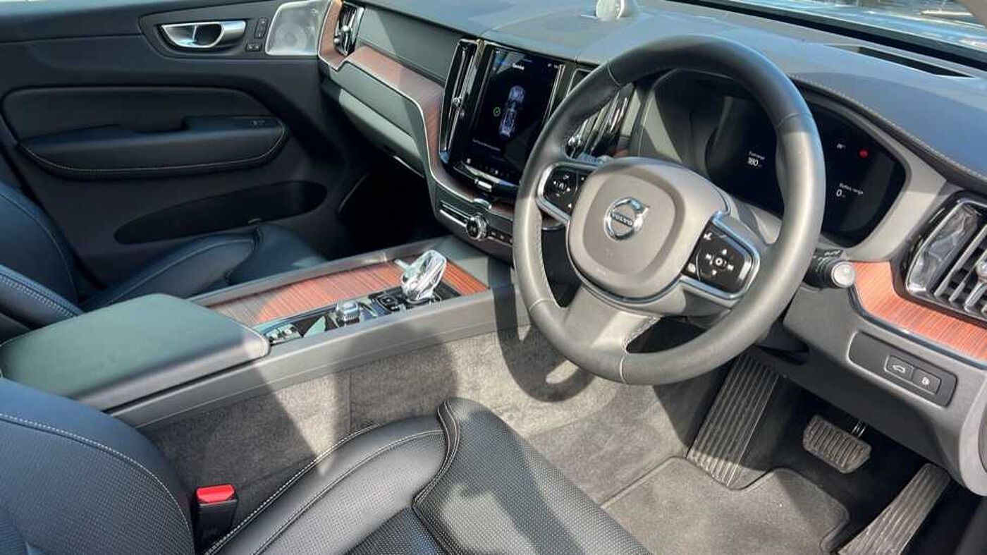 Used Volvo XC60 2023 for sale - 75859652: Photo 3