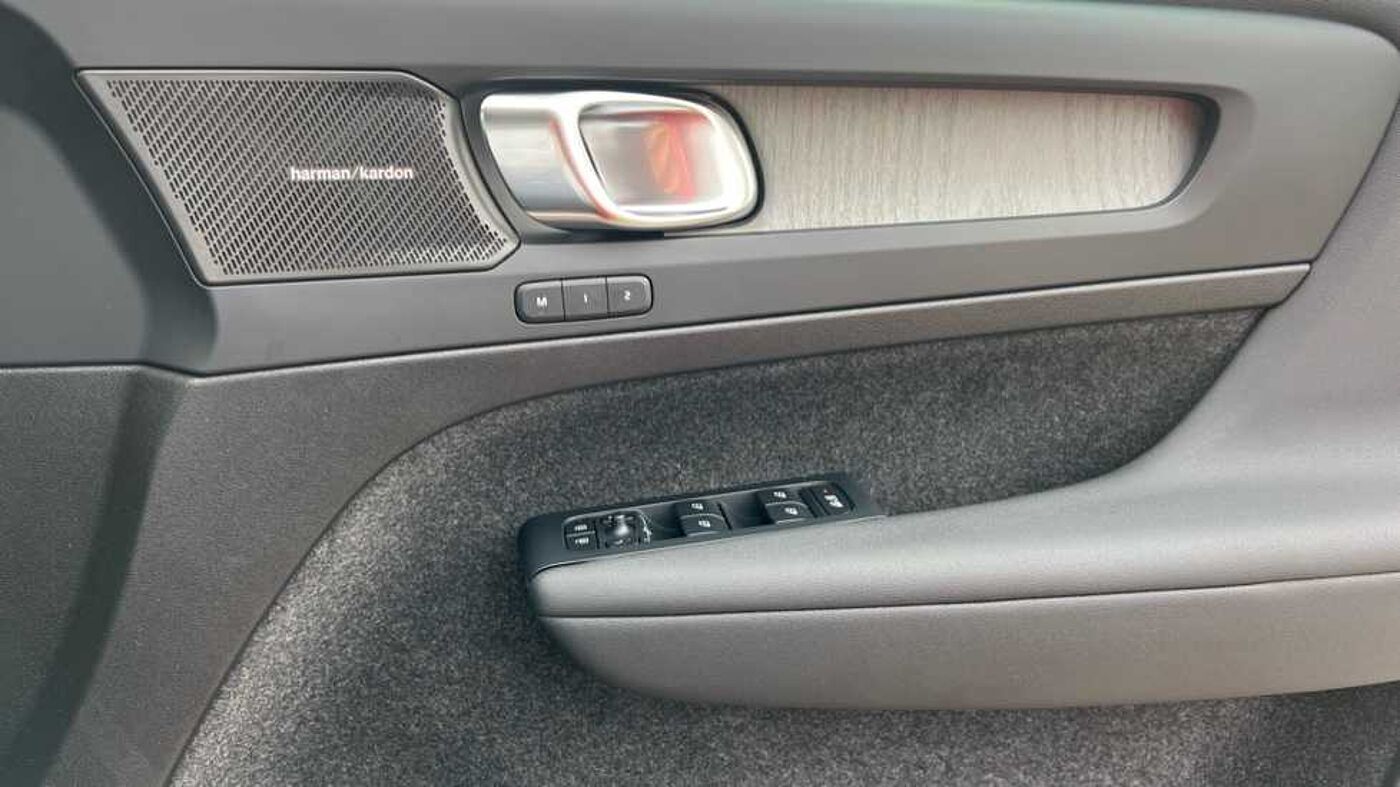 Used Volvo XC40 2024 for sale - 76154280: Photo 15