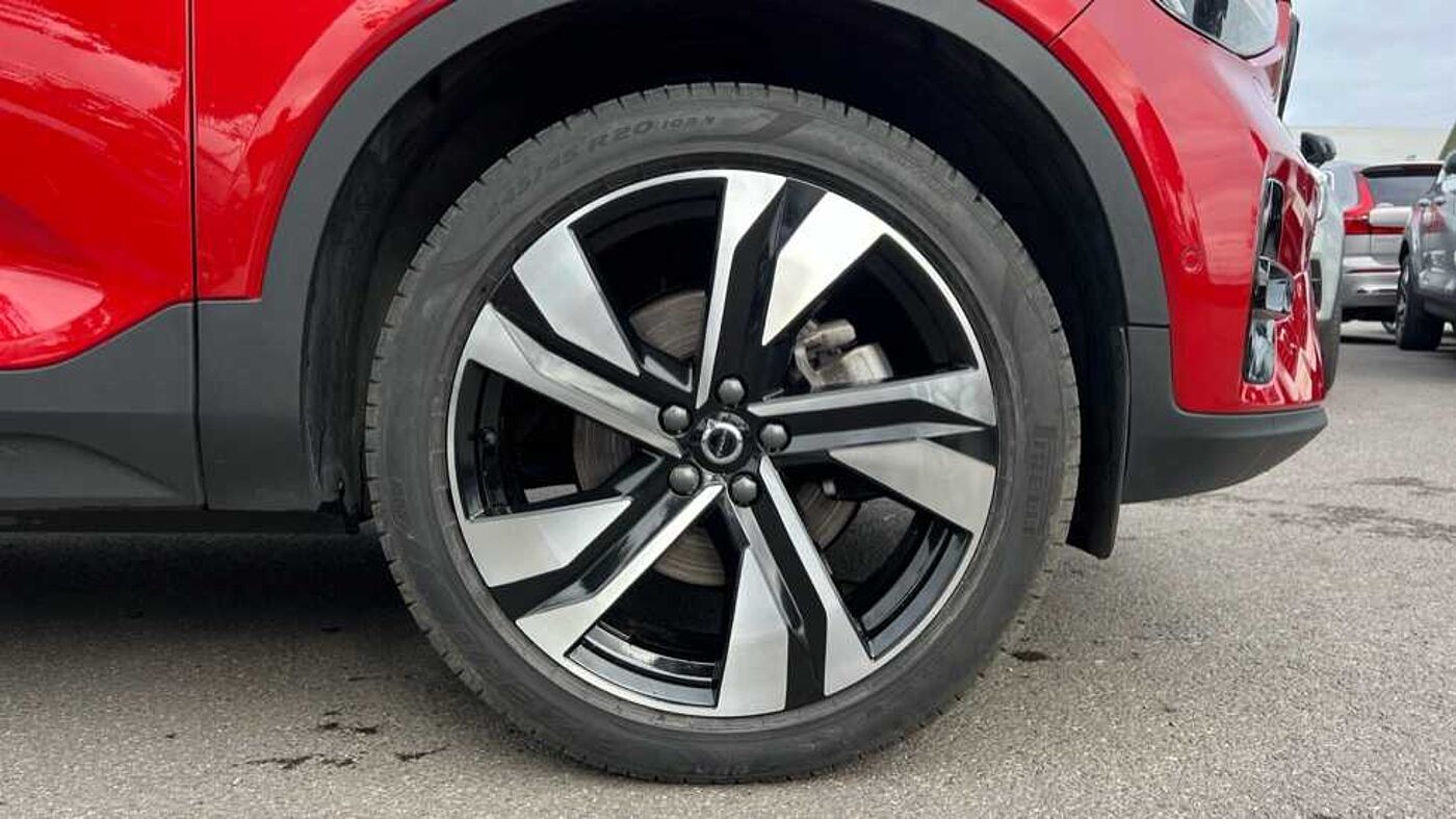 Used Volvo XC40 2024 for sale - 76154280: Photo 2