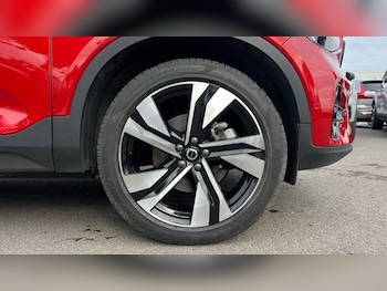 Used Volvo XC40 2024 for sale - 76154280: Photo