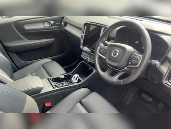 Used Volvo XC40 2024 for sale - 76551828: Photo