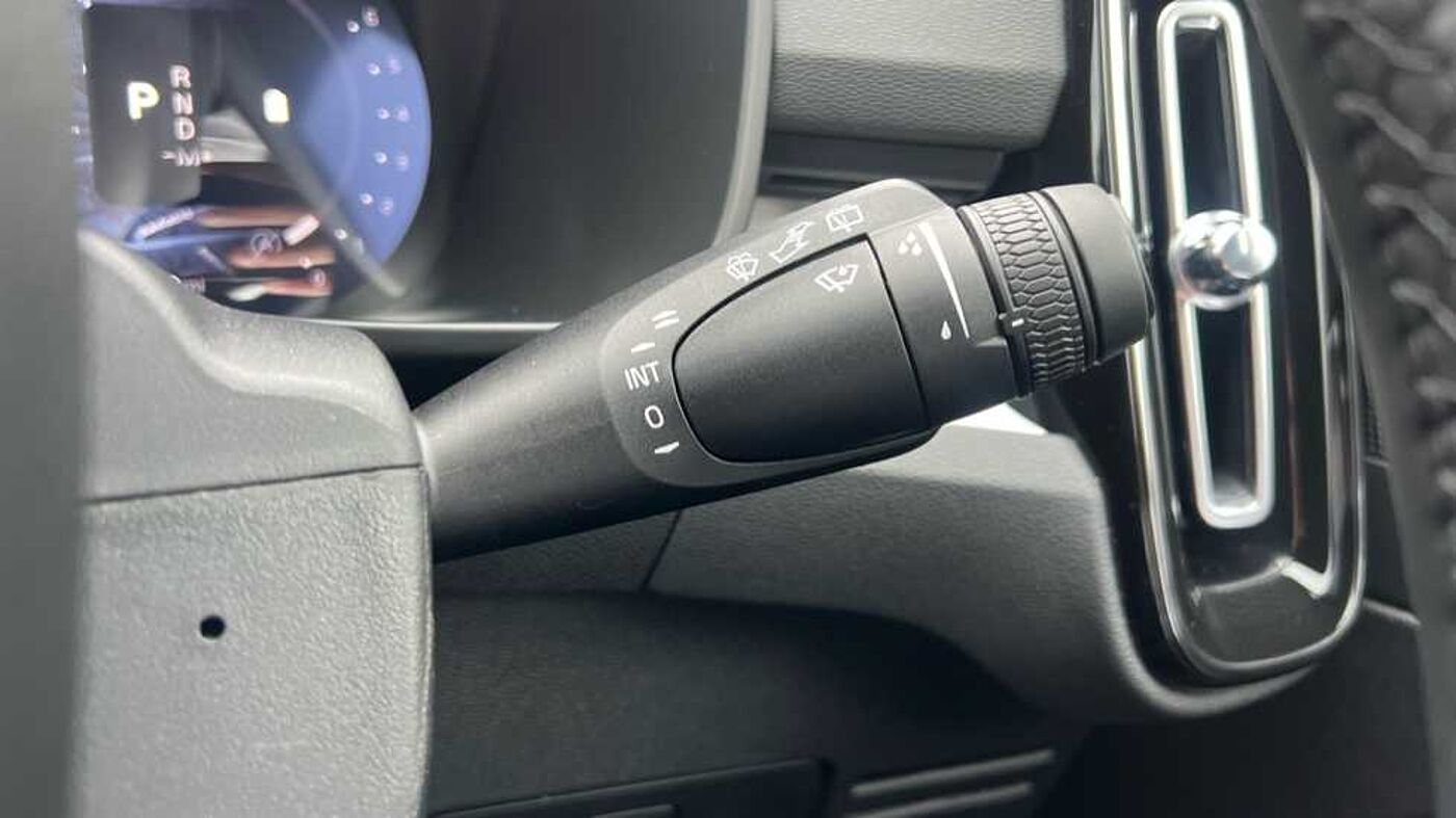 Used Volvo XC40 2025 for sale - 76154279: Photo 19