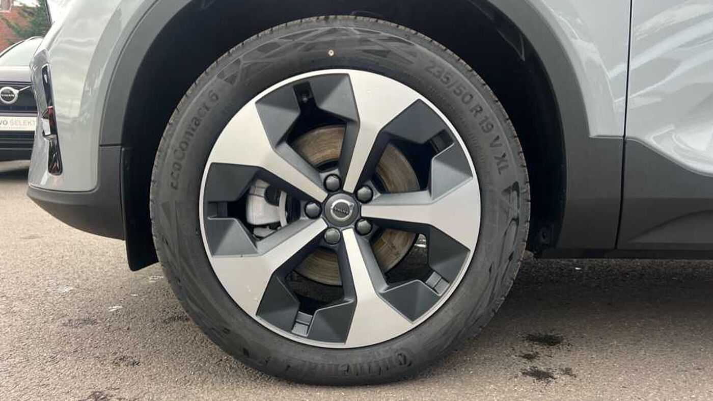 Used Volvo XC40 2025 for sale - 76154279: Photo 25