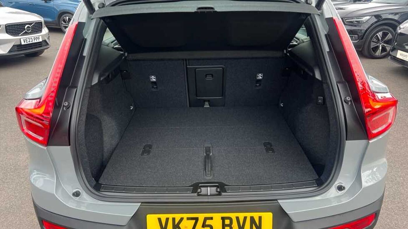 Used Volvo XC40 2025 for sale - 76154279: Photo 8