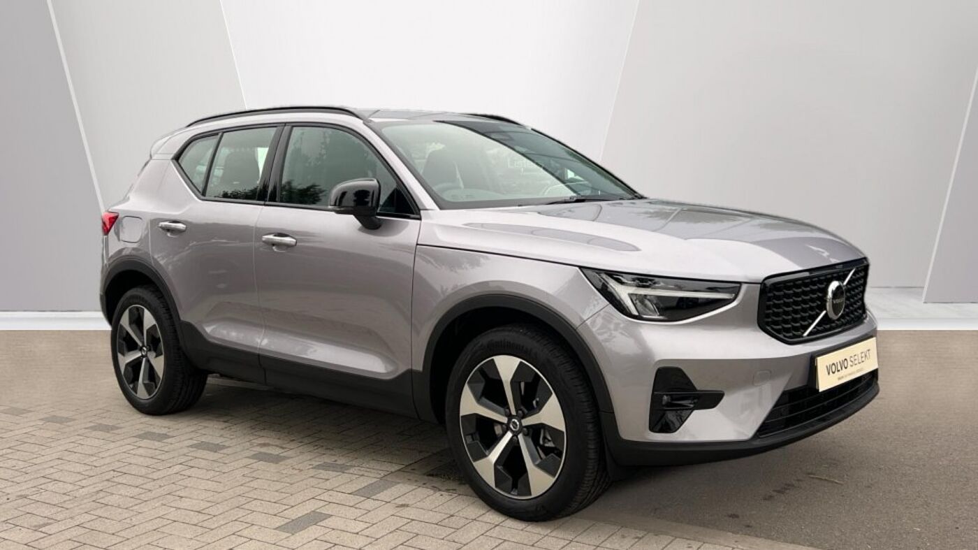 Used Volvo XC40 2025 for sale - 76154290: Photo 1