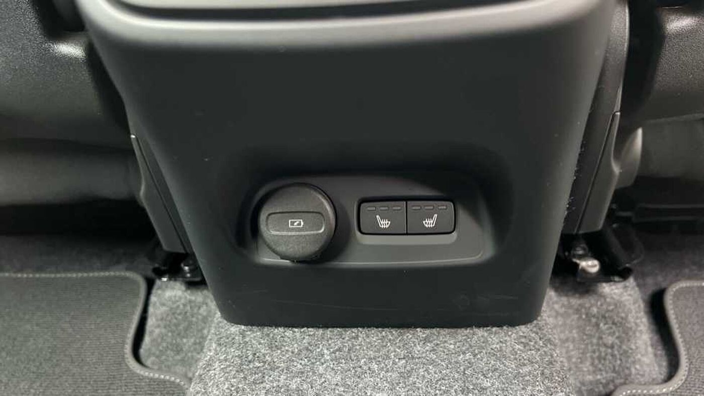 Used Volvo XC40 2025 for sale - 76154290: Photo 10