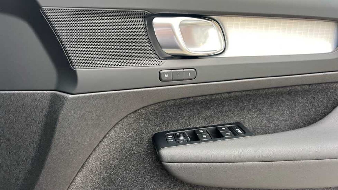 Used Volvo XC40 2025 for sale - 76154290: Photo 12