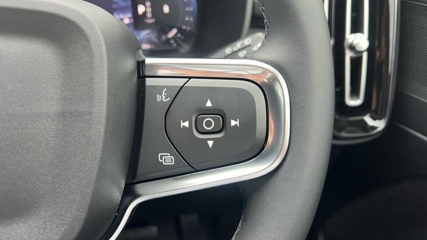 Used Volvo XC40 2025 for sale - 76154290: Photo 17