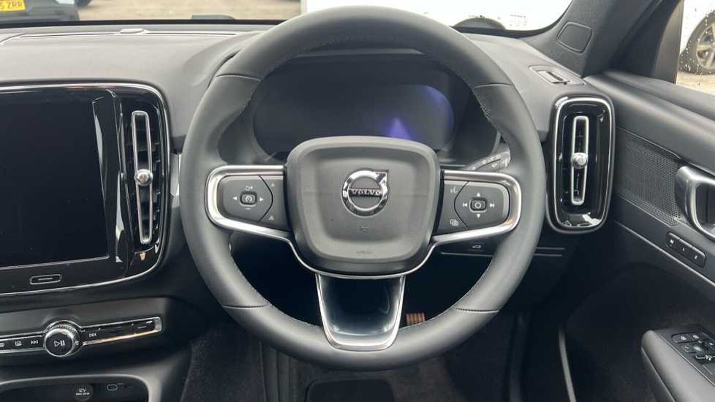 Used Volvo XC40 2025 for sale - 76154290: Photo 26