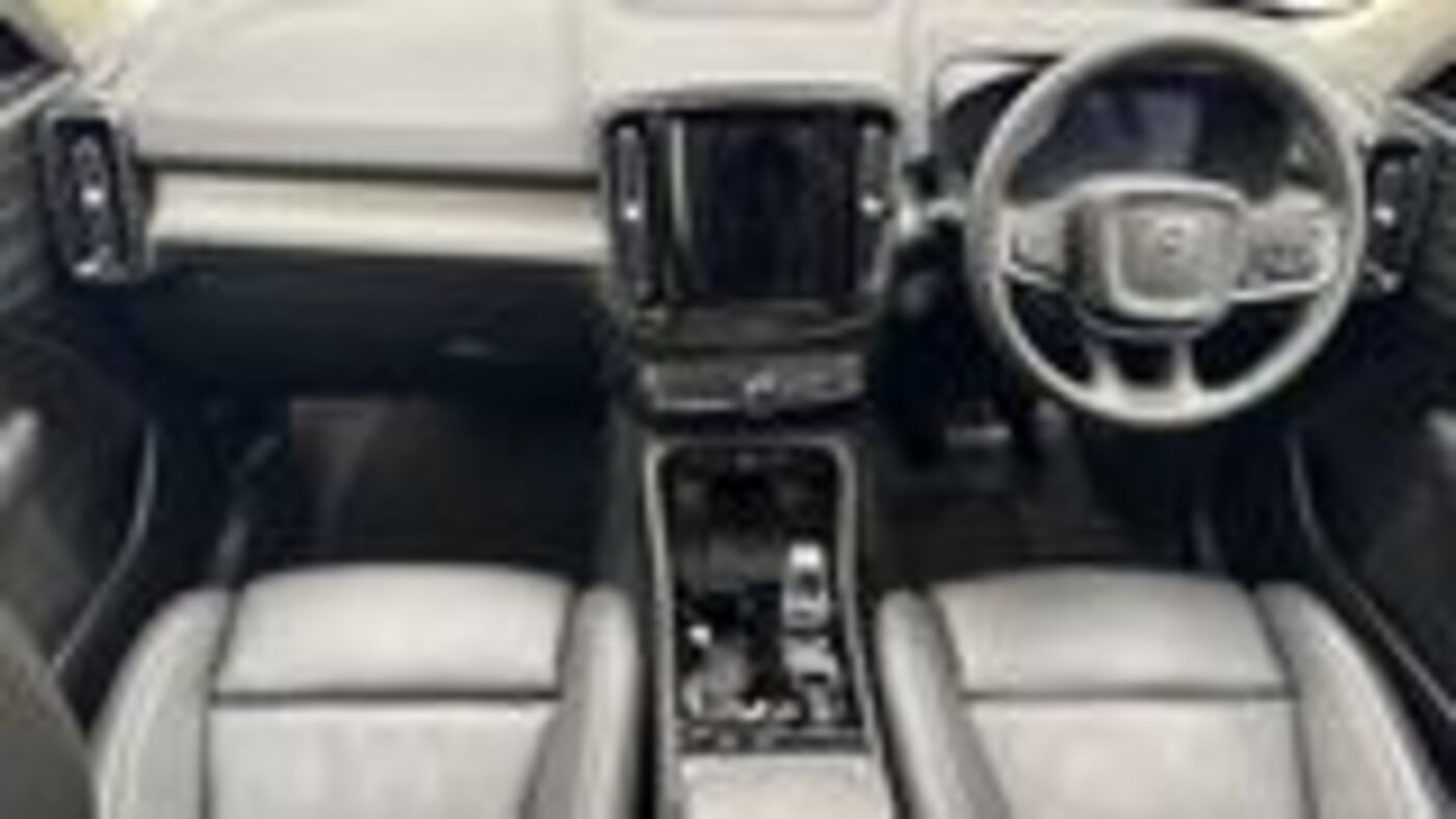 Used Volvo XC40 2025 for sale - 77539470: Photo 10