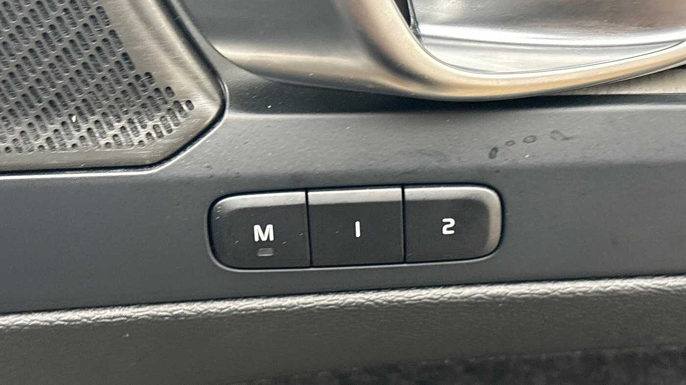 Used Volvo XC40 2025 for sale - 77539470: Photo 24