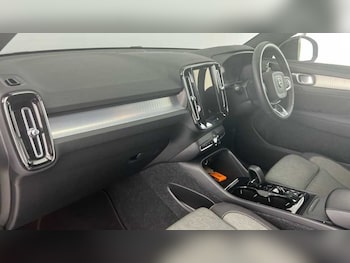Used Volvo XC40 2022 for sale - 79603184: Photo