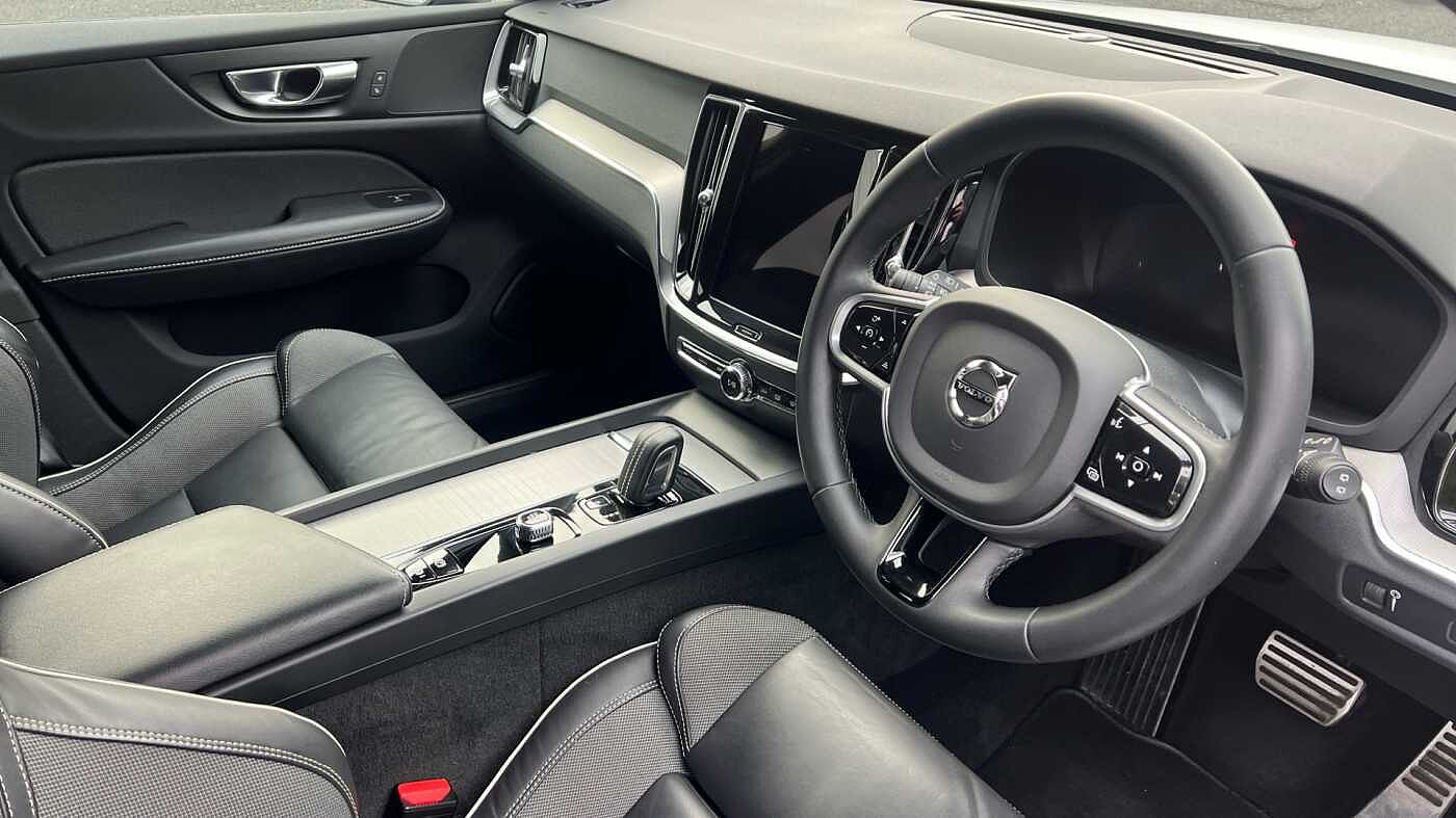 Used Volvo V60 2021 for sale - 76888354: Photo 4