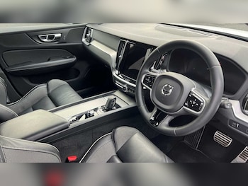 Used Volvo V60 2021 for sale - 76888354: Photo