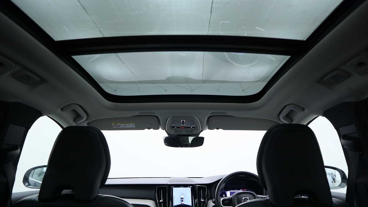 Used Volvo XC60 2022 for sale - 76730647: Photo 42