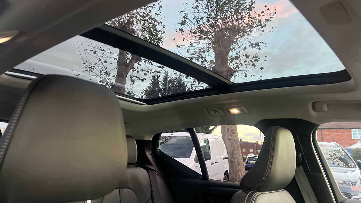 Used Volvo XC40 2024 for sale - 76609268: Photo 28