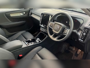 Used Volvo XC40 2024 for sale - 76609268: Photo