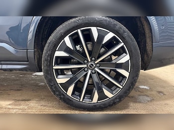 Used Volvo XC90 2025 for sale - 77910719: Photo