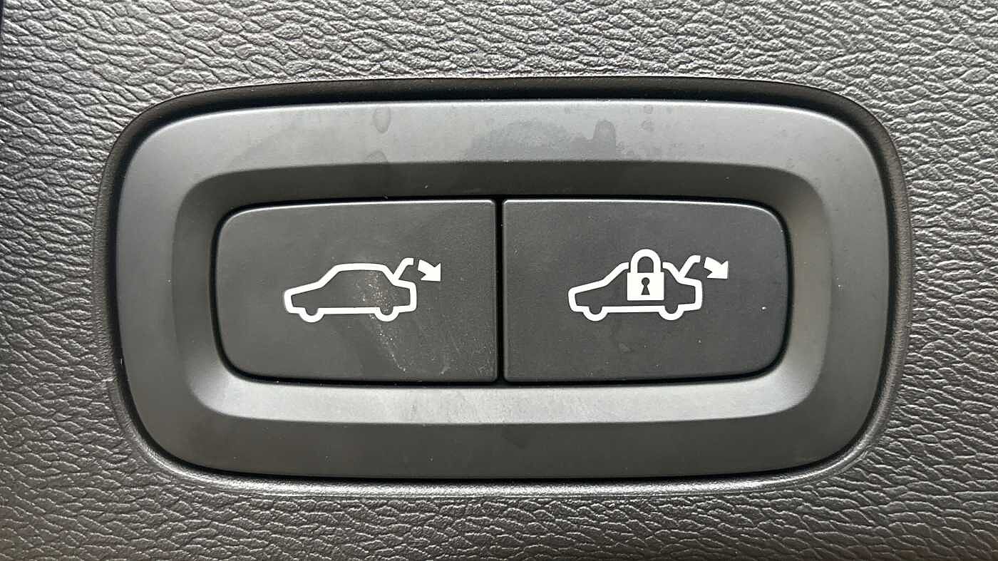 Used Volvo XC60 2025 for sale - 78021777: Photo 9