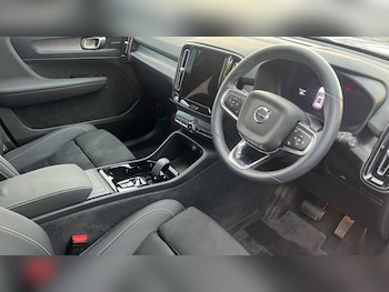 Used Volvo XC40 2024 for sale - 77884818: Photo