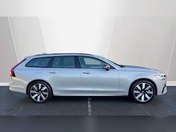 Used Volvo V90 2025 for sale - 76586535: Photo