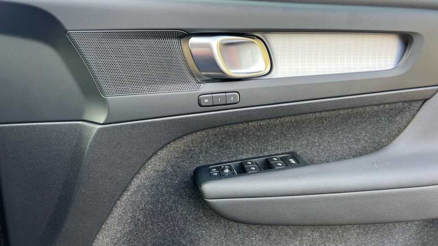 Used Volvo XC40 2025 for sale - 76154349: Photo 14