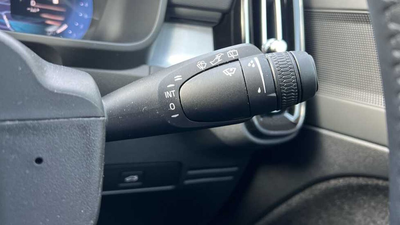 Used Volvo XC40 2025 for sale - 76154349: Photo 19