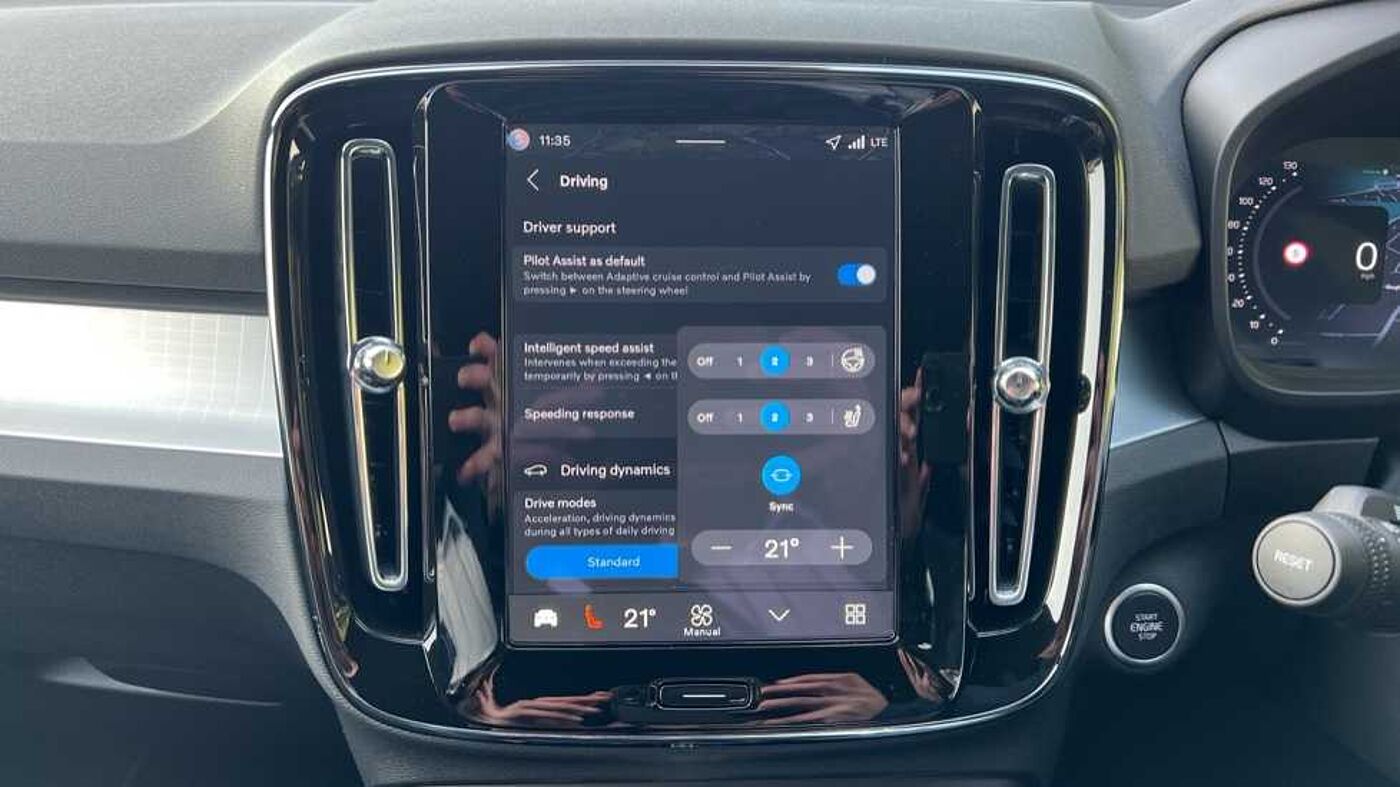 Used Volvo XC40 2025 for sale - 76154349: Photo 25