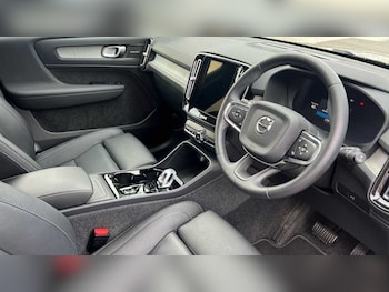 Used Volvo XC40 2024 for sale - 76033200: Photo