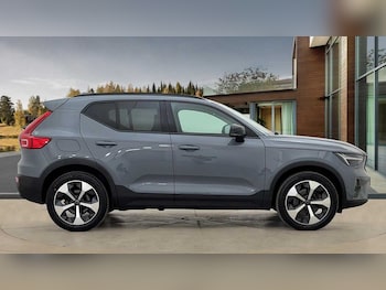 Used Volvo XC40 2023 for sale - 75590481: Photo