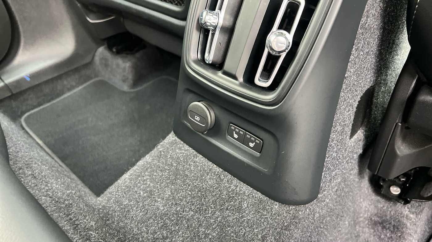 Used Volvo XC40 2022 for sale - 76434262: Photo 28