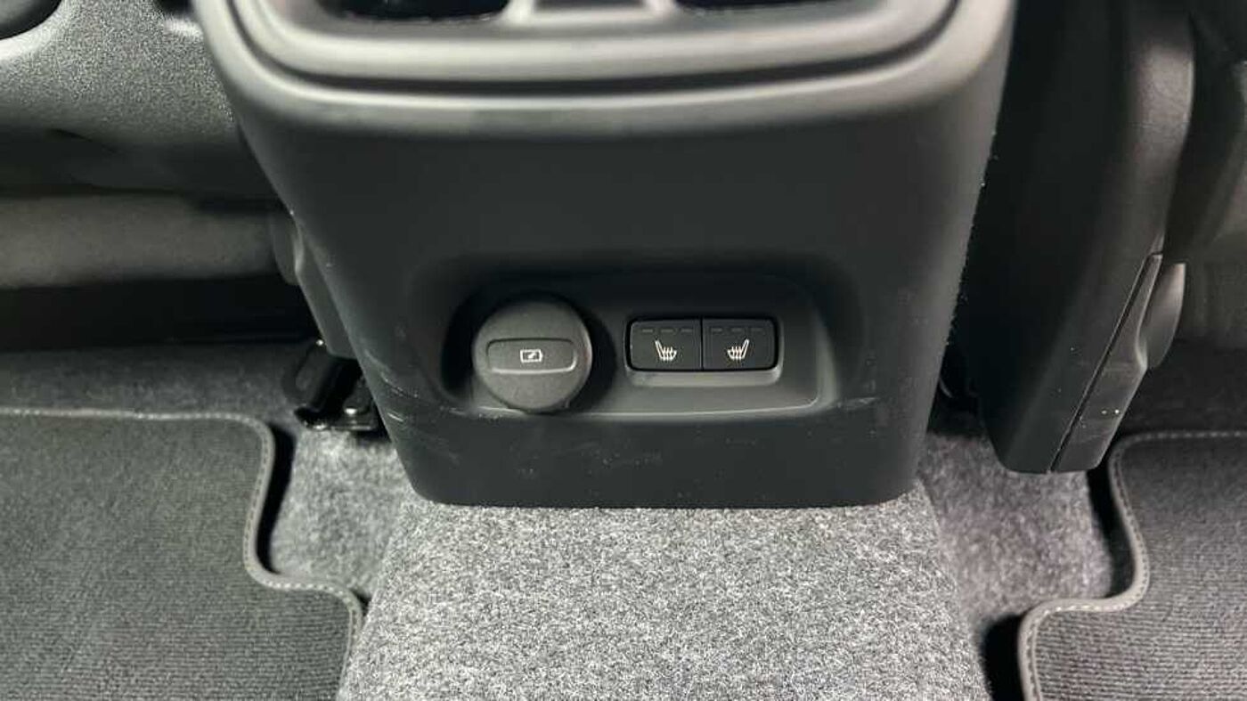 Used Volvo XC40 2025 for sale - 76154292: Photo 10