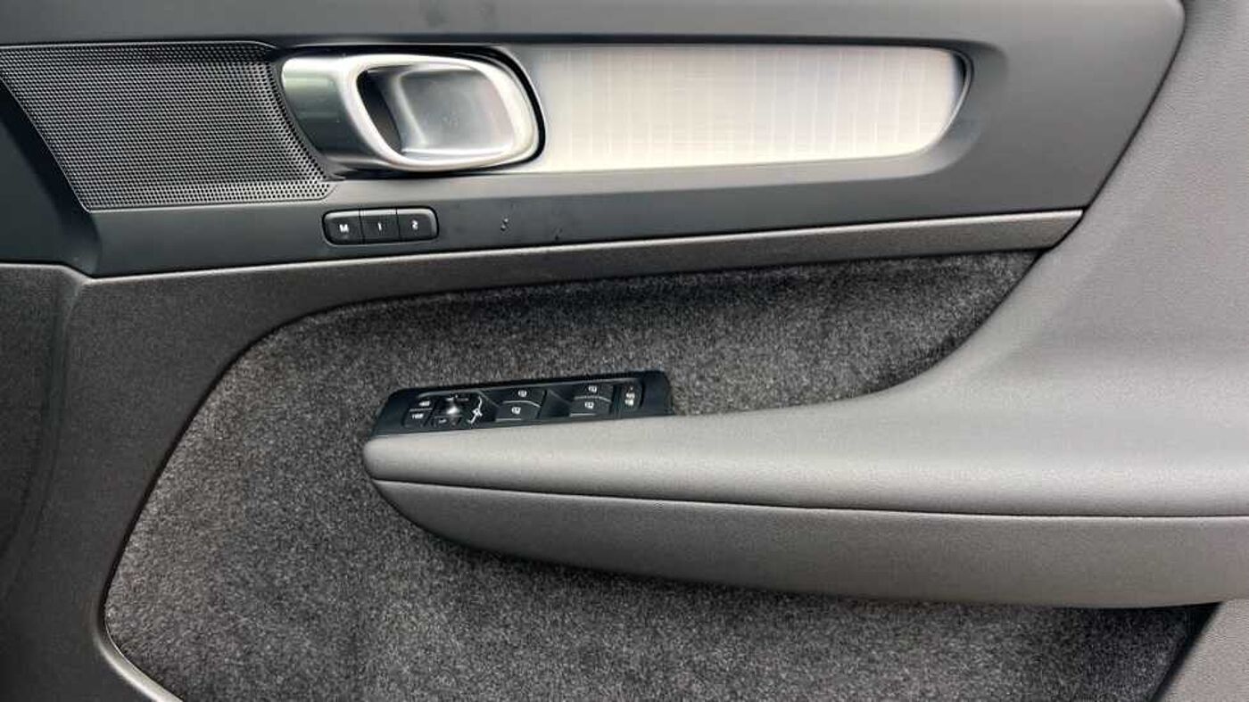 Used Volvo XC40 2025 for sale - 76154292: Photo 12