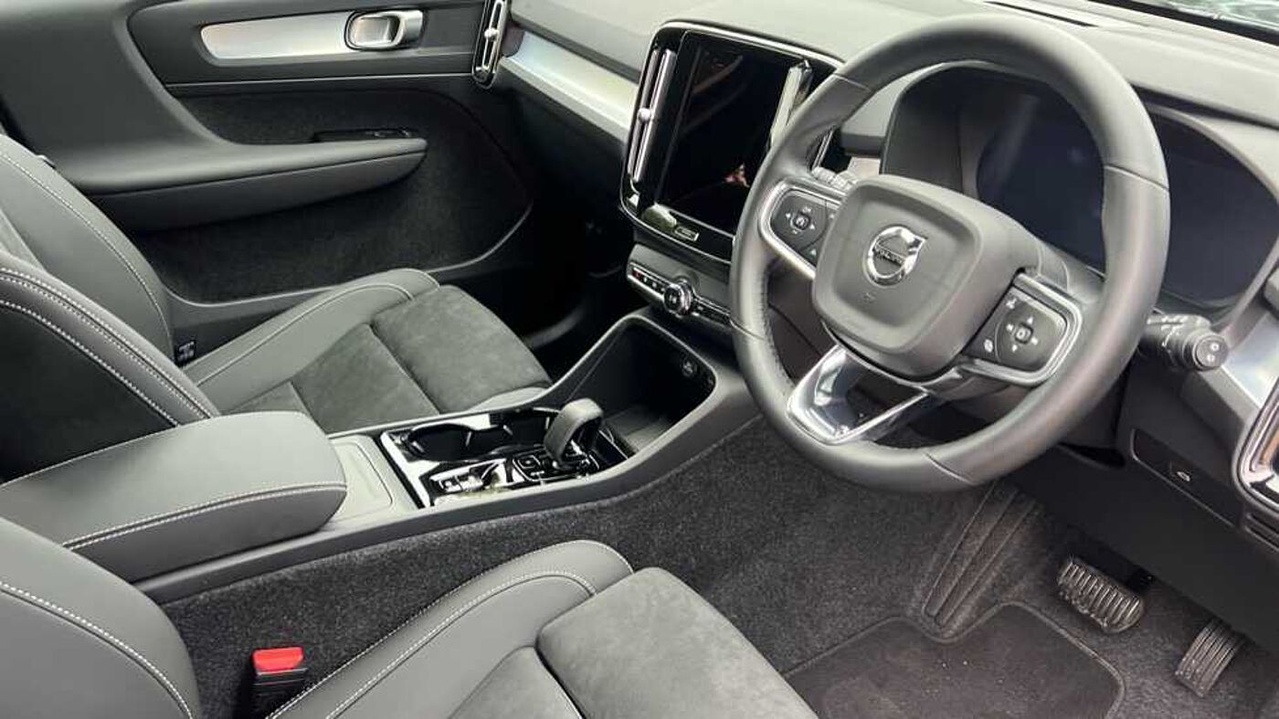 Used Volvo XC40 2025 for sale - 76154292: Photo 3