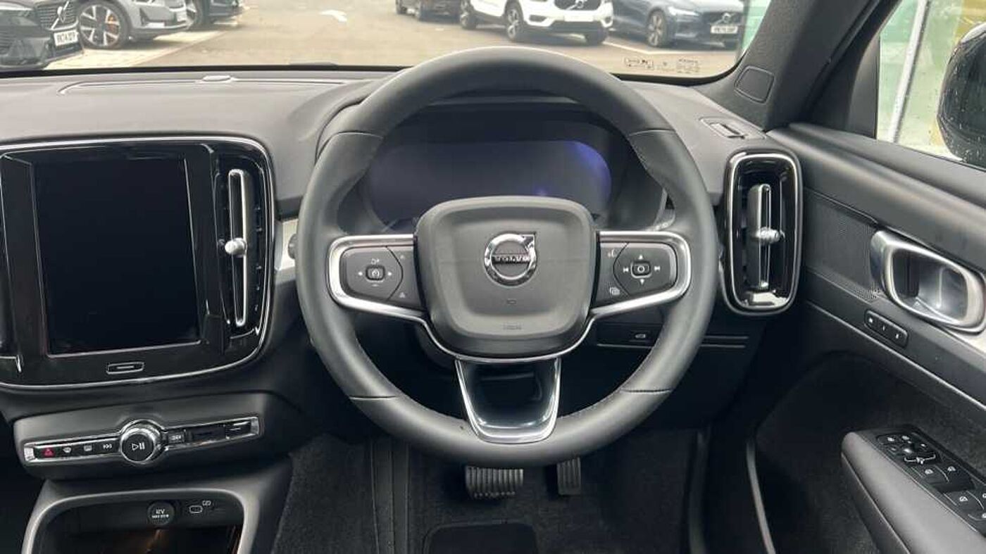 Used Volvo XC40 2025 for sale - 76154292: Photo 7