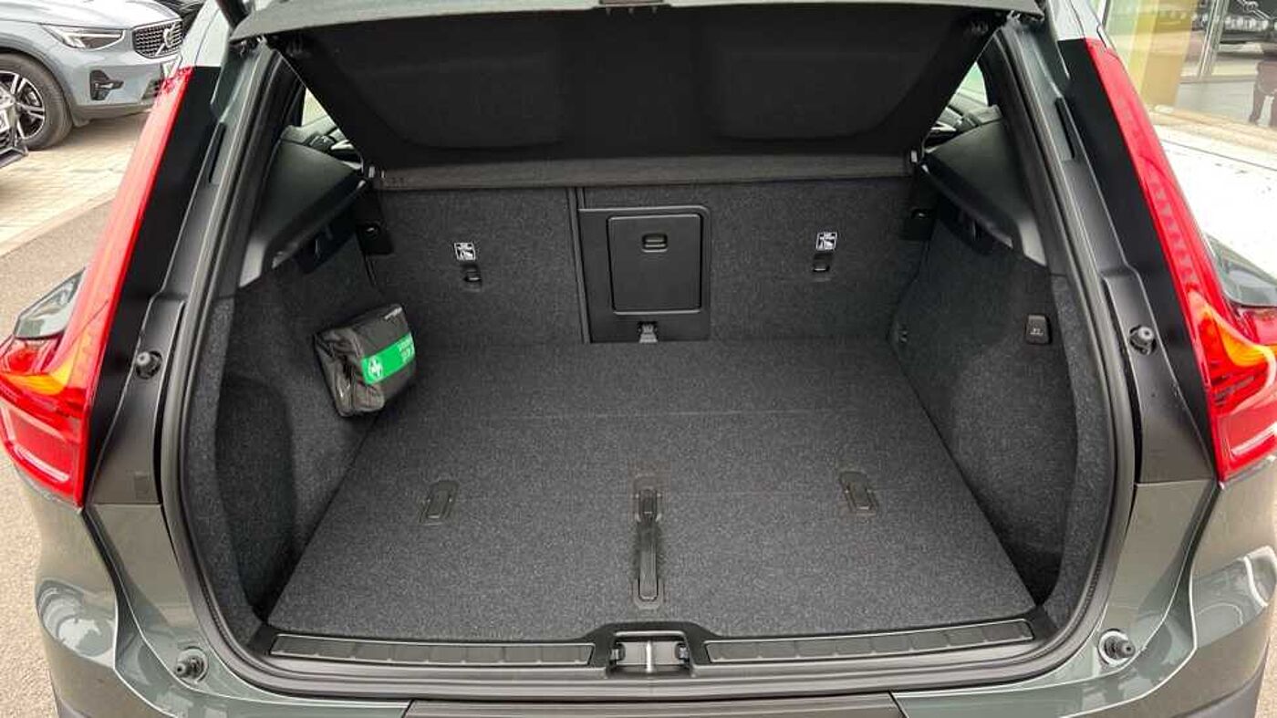 Used Volvo XC40 2025 for sale - 76154292: Photo 9