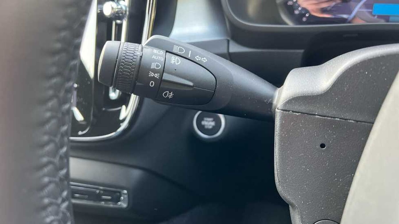 Used Volvo XC40 2025 for sale - 76937302: Photo 23