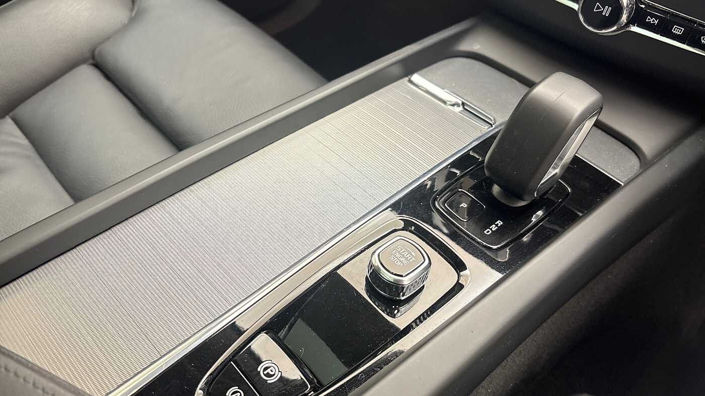 Used Volvo XC60 2025 for sale - 76837668: Photo 32