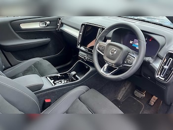 Used Volvo XC40 2023 for sale - 76730762: Photo