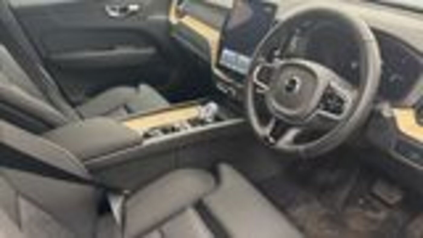 Used Volvo XC60 2025 for sale - 77539462: Photo 9