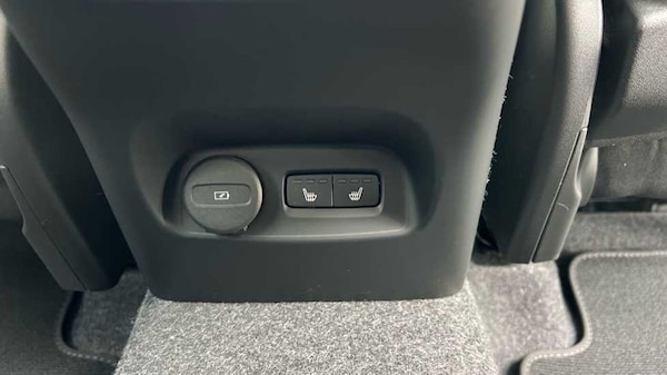 Used Volvo XC40 2025 for sale - 76202355: Photo 11