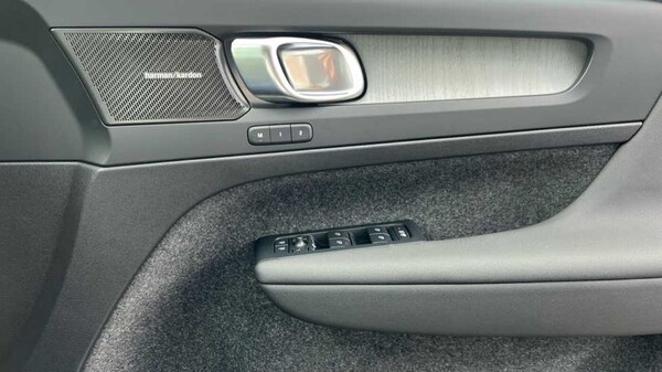Used Volvo XC40 2025 for sale - 76202355: Photo 14