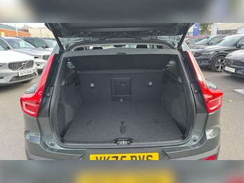 Used Volvo XC40 2025 for sale - 76202355: Photo 3